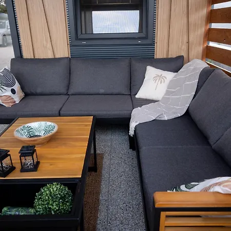 Innova Travelvir - Mobhome Mia